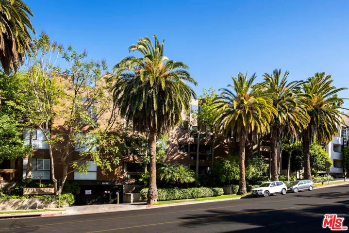 11628 Montana Avenue 206, Los Angeles, California 90049