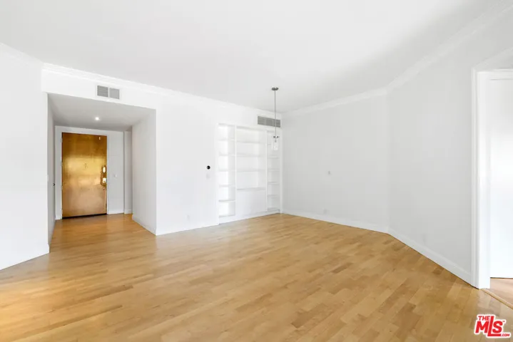 11628 Montana Avenue 206, Los Angeles, California 90049