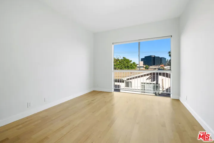 11628 Montana Avenue 206, Los Angeles, California 90049