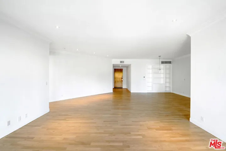 11628 Montana Avenue 206, Los Angeles, California 90049
