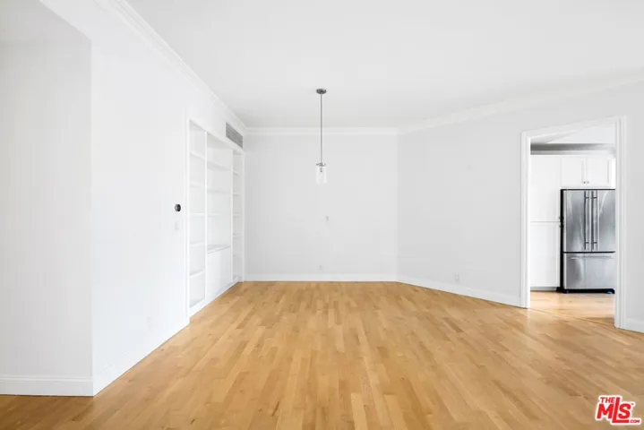 11628 Montana Avenue 206, Los Angeles, California 90049