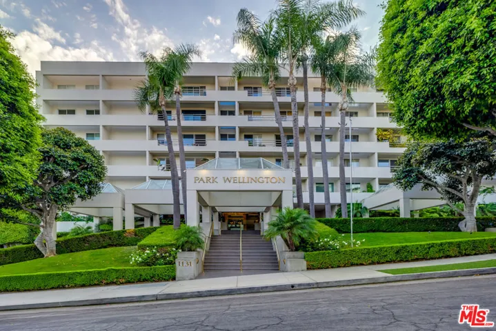 1131 Alta Loma Road 208, West Hollywood, California 90069