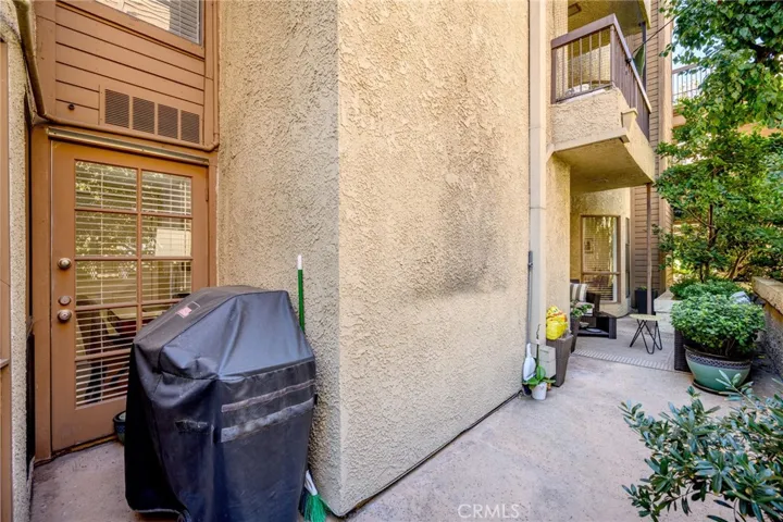 236 N Louise Street 109, Glendale, California 91206