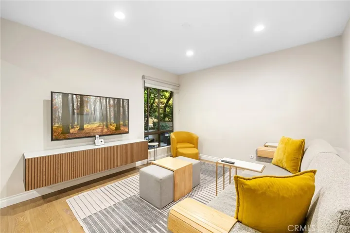 236 N Louise Street 109, Glendale, California 91206