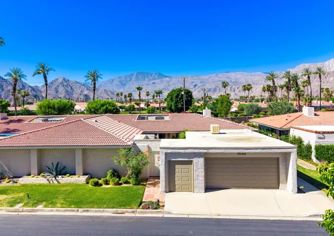 1-web-or-mls-KS_Lago_Miller_0626_001