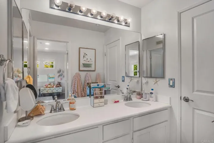 1157 Alexandra Lane, Encinitas, California 92024