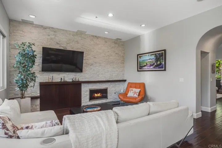 1157 Alexandra Lane, Encinitas, California 92024