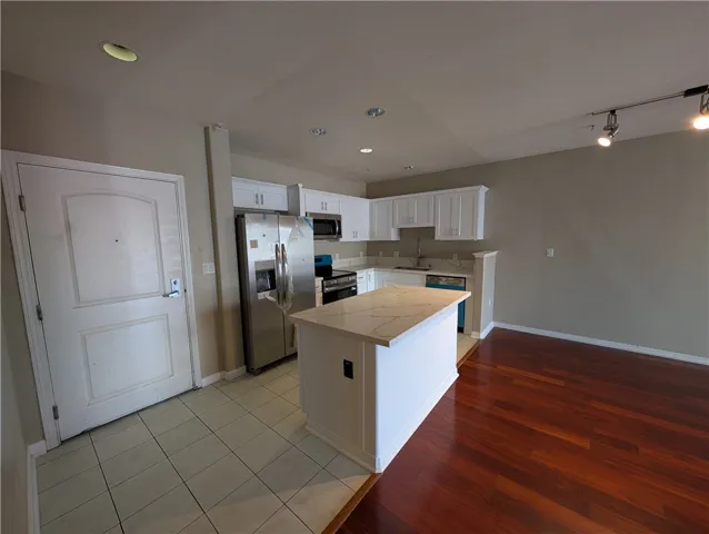 3740 Santa Rosalia, Los Angeles, California 90008