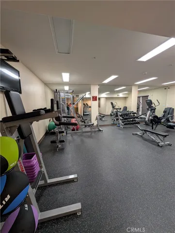 3740 Santa Rosalia, Los Angeles, California 90008