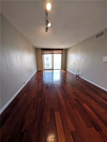 3740 Santa Rosalia, Los Angeles, California 90008