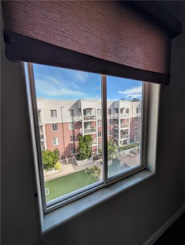 3740 Santa Rosalia, Los Angeles, California 90008