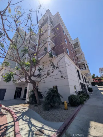 3740 Santa Rosalia, Los Angeles, California 90008
