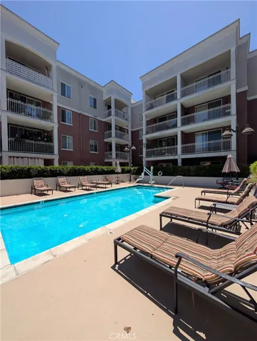 3740 Santa Rosalia, Los Angeles, California 90008