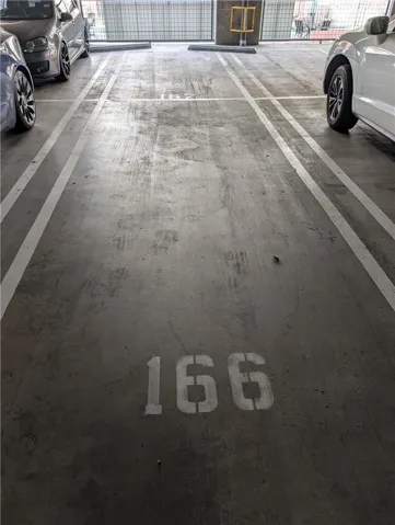 Unit parking is on upper Parking P1. The elevator is marked incorrectly. Tandem parking