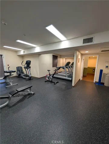 3740 Santa Rosalia, Los Angeles, California 90008