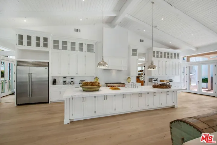 9669 Oak Pass Road, Beverly Hills, California 90210