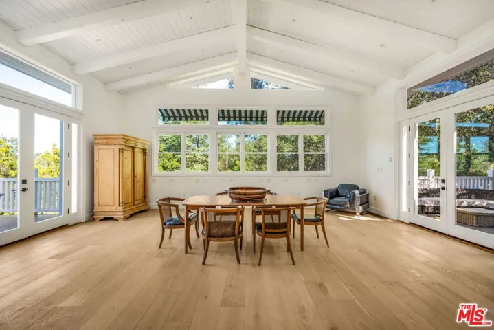 9669 Oak Pass Road, Beverly Hills, California 90210