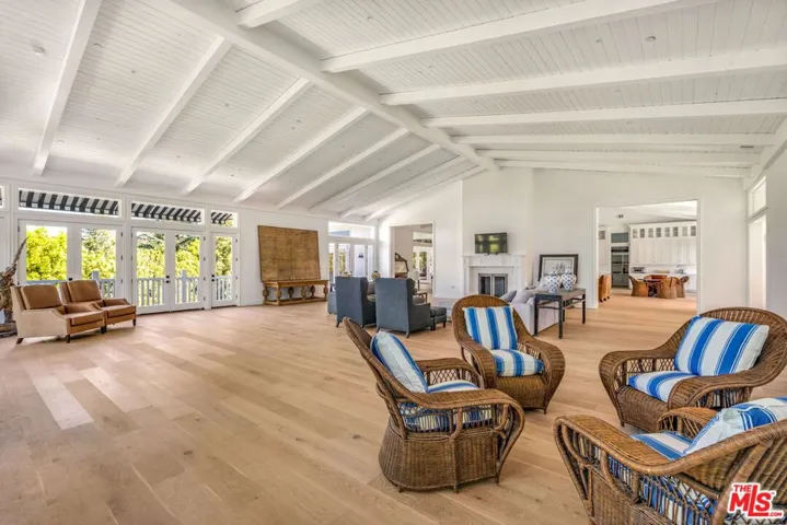 9669 Oak Pass Road, Beverly Hills, California 90210