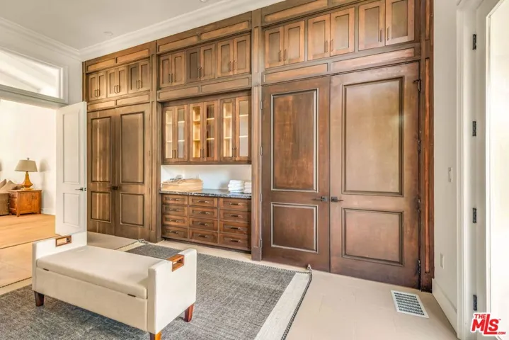 9669 Oak Pass Road, Beverly Hills, California 90210