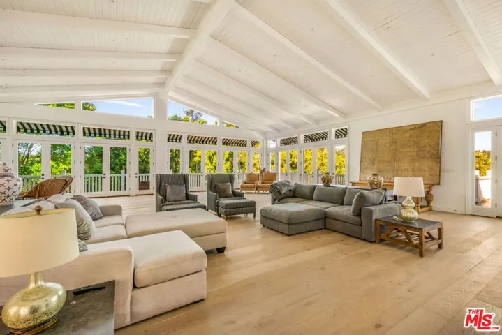 9669 Oak Pass Road, Beverly Hills, California 90210