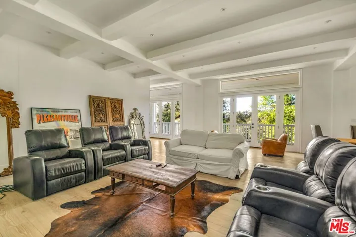 9669 Oak Pass Road, Beverly Hills, California 90210