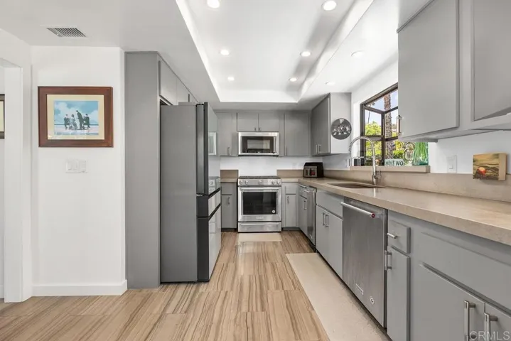 2326 La Costa Avenue A, Carlsbad, California 92009