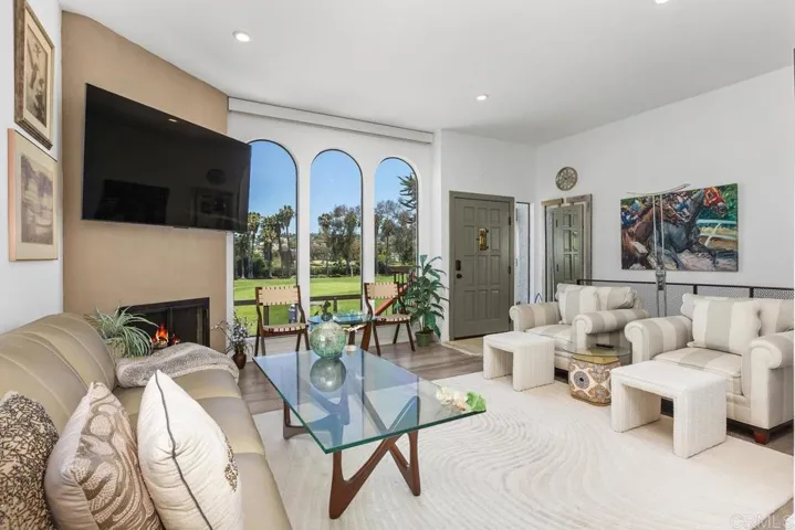 2326 La Costa Avenue A, Carlsbad, California 92009