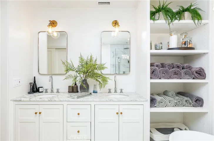10 Ima Loa Court, Newport Beach, California 92663