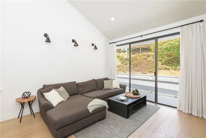 10 Ima Loa Court, Newport Beach, California 92663