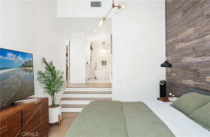 10 Ima Loa Court, Newport Beach, California 92663