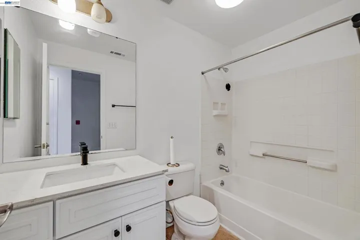 1594 Tucker St 56, Oakland, California 94603