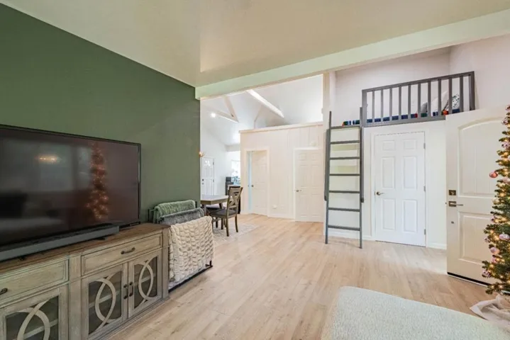 37060 Nason Road, Carmel Valley, California 93924
