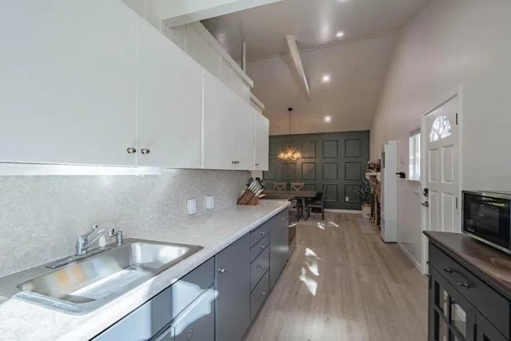 37060 Nason Road, Carmel Valley, California 93924