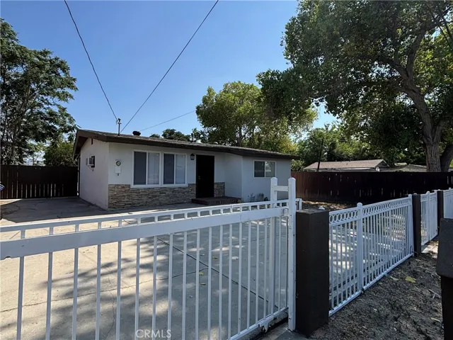885 San Jacinto, San Bernardino, California 92408