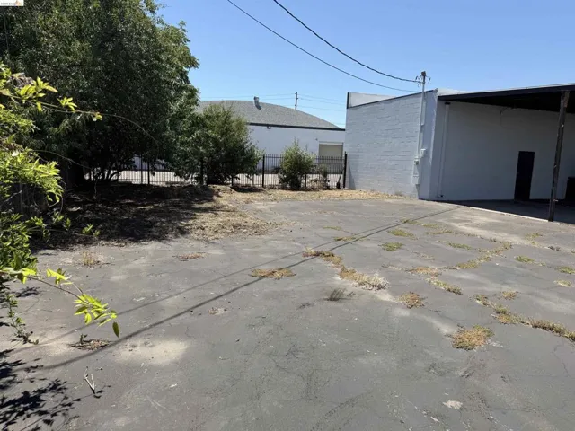 1402 Bourbon St, Stockton, California 95204