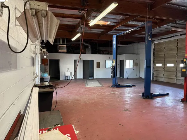 1402 Bourbon St, Stockton, California 95204