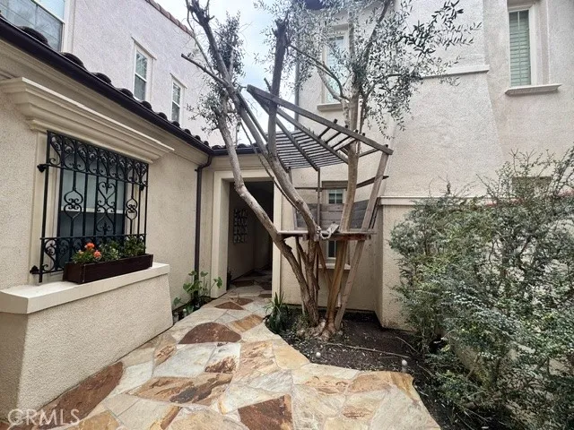 Courtyard treehouse