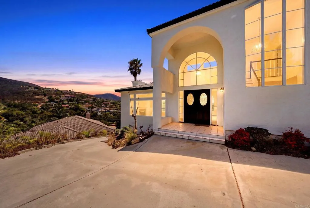 1522 Maxwell Ln