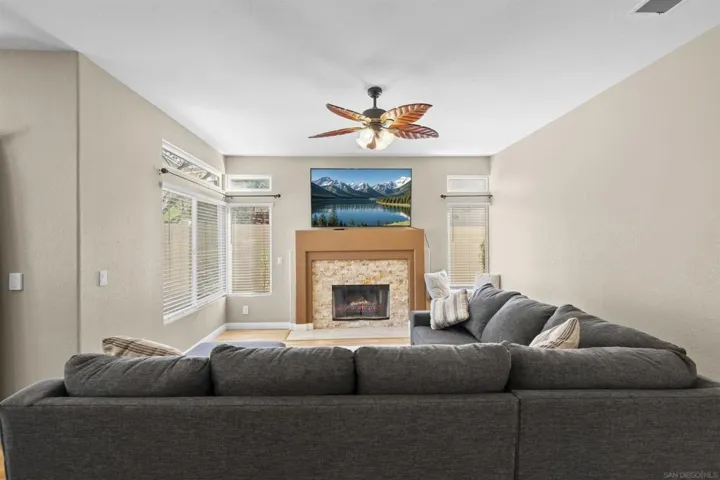 45632 Corte Lobos, Temecula, California 92592