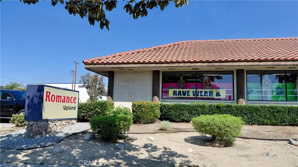 2009 W Foothill