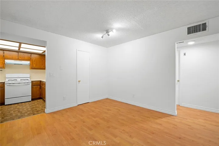330 Pioneer Drive, Glendale, California 91203