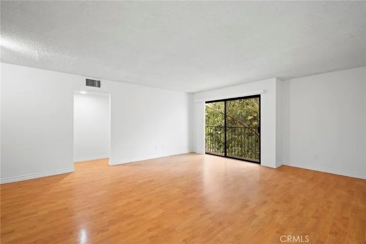 330 Pioneer Drive, Glendale, California 91203