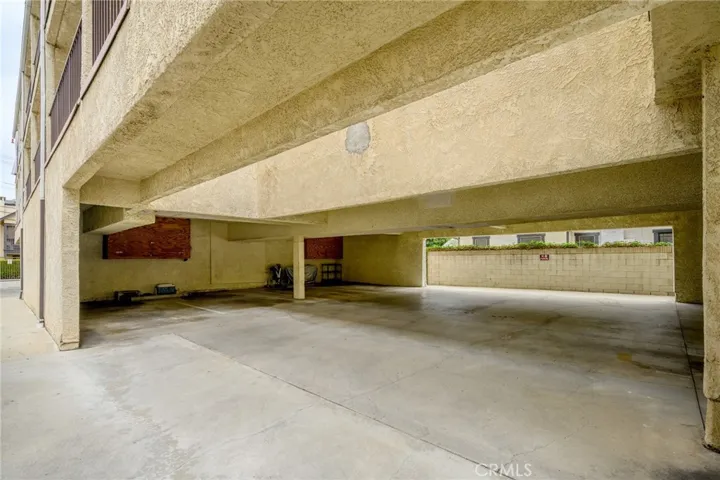 330 Pioneer Drive, Glendale, California 91203