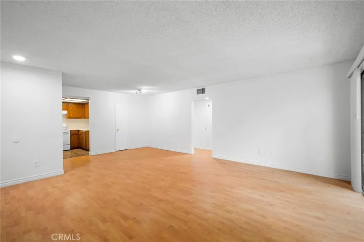 330 Pioneer Drive, Glendale, California 91203