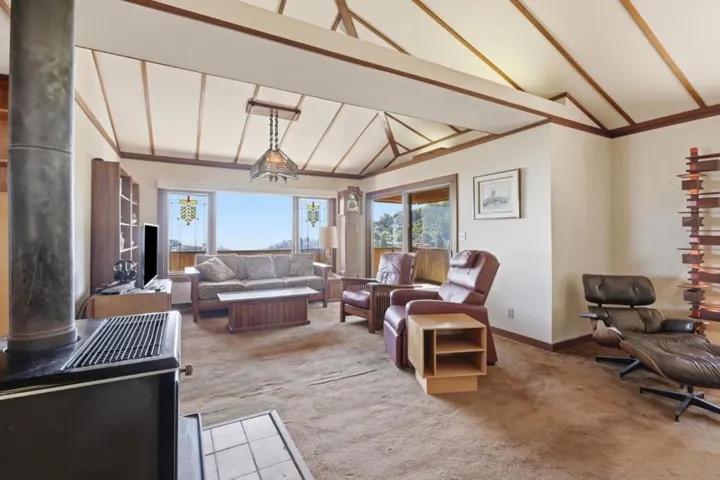 24 Kings Road, Brisbane, California 94005