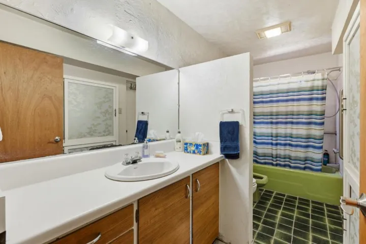 24 Kings Road, Brisbane, California 94005