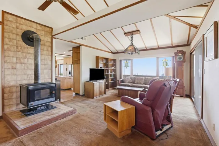 24 Kings Road, Brisbane, California 94005