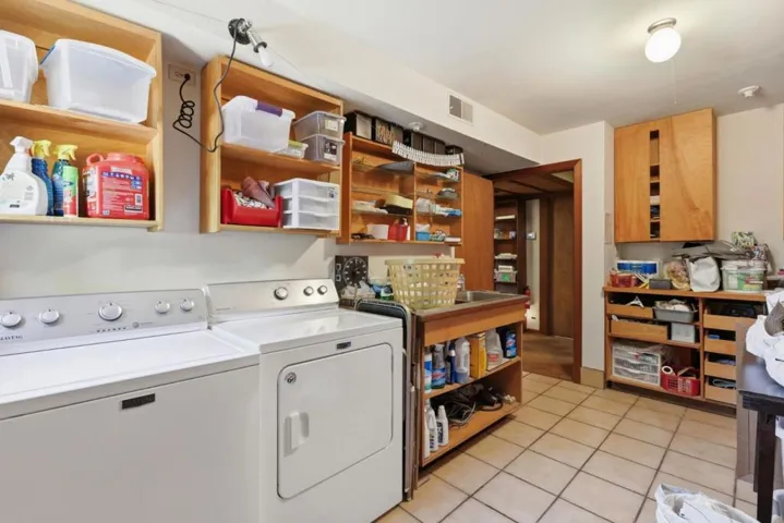24 Kings Road, Brisbane, California 94005