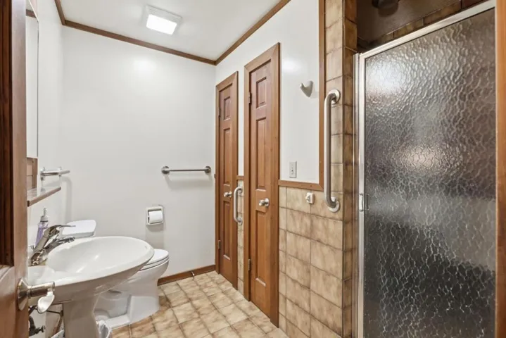 24 Kings Road, Brisbane, California 94005