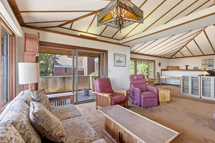 24 Kings Road, Brisbane, California 94005